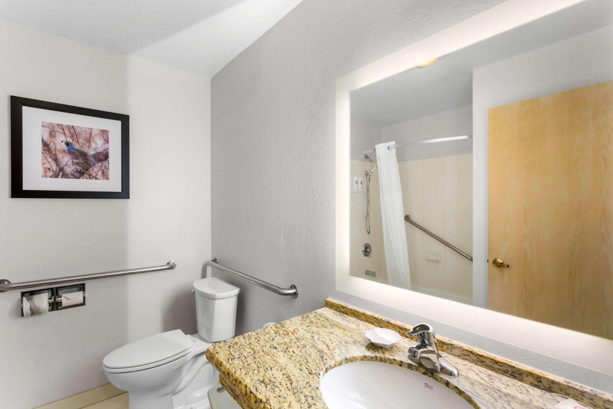 Comfort Inn & Suites Сузанвілл Екстер'єр фото